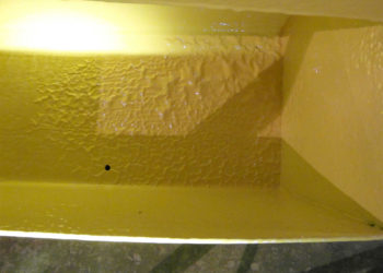 Wady powłok – podnoszenie się powłoki, atak rozpuszczalnika (Solvent attack)